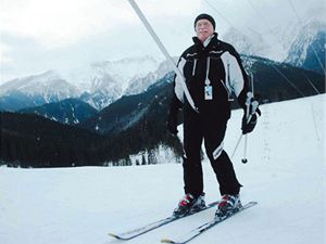 Hlavně akce. Václav Klaus v zimě lyžuje, v létě chodí po horách a hraje tenis.