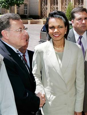 Condoleezza Riceová na schzce s libanonským premiérem.