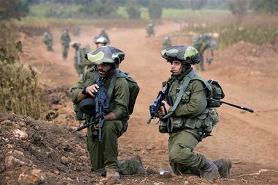 Izraeltí vojáci na území jiního Libanonu.