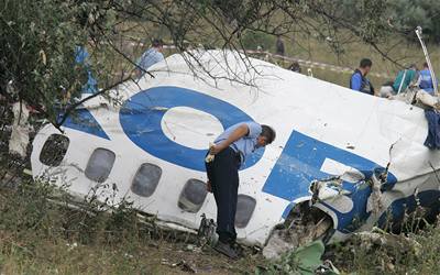 Pi pádu ruského letadla Tu-154 zemelo 170 lidí.
