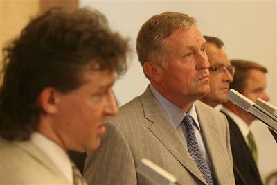 Mirek Topolánek(ODS) a Ji�í Dolej� (KS�M)