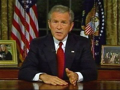 Americký prezident George Bush pi projevu k obanm.