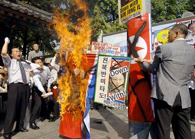 Demonstrace v Jiní Koreji proti KLDR.
