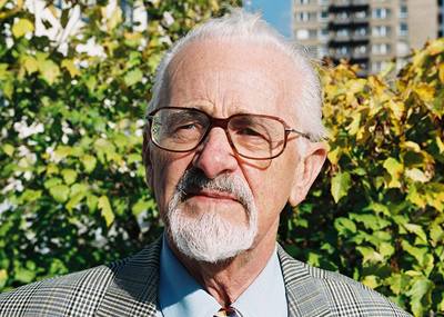 Zdenk tich peil komunistické vznní.