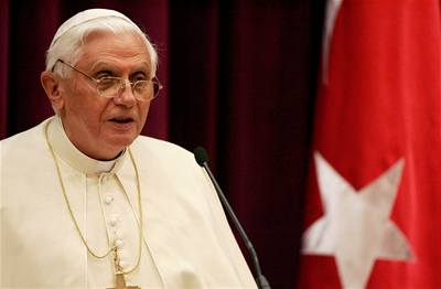 Pape zve Turky do Evropy