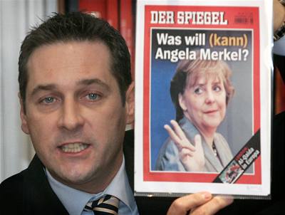 éf svobodných Christian Strache:" Myslíte si, e Angela Merkelová je neonacistka?"