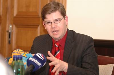 Ministr spravedlnosti Jií Pospíil chce, aby nenastoupení trestu bylo trestným inem.