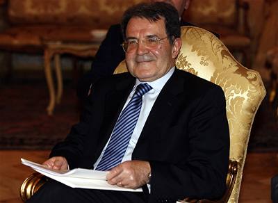 Prodiho kabinet nabídl demisi