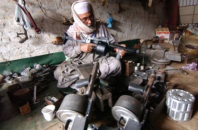 Zbran ozbrojenc v Afgánistánu mohou být pvodem z Íránu.