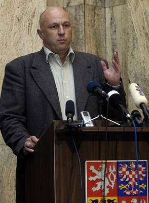 Ministr zdravotnictví Tomá Julínek.