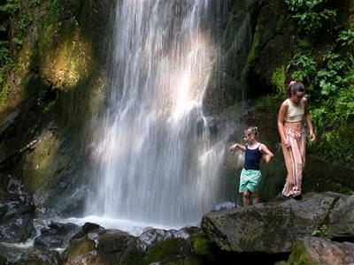 Ráj turist. Mezi nejznámjí lákadla Novohradska patí také vodopád v Terezin údolí.