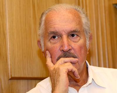 Mexický spisovatel Carlos Fuentes.