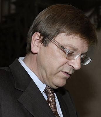 Pedseda dosluhující koaliní vlády Guy Verhofstadt.