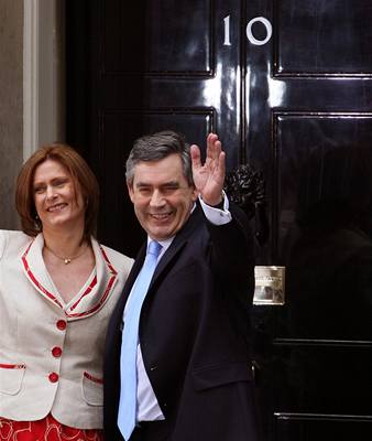 Nový britský premiér Gordon Brown s manelkou.