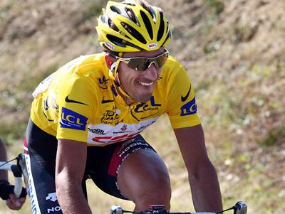 výcar Fabian Cancellara si i v páté etap udrel lutý trikot.