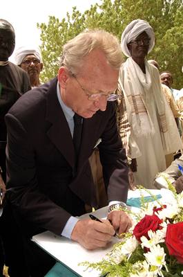 Vyslanec Evropské komise Kent Degerfelt, vyhotný 24.8.2007 ze Súdánu.