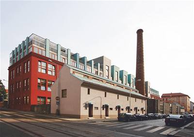 Bývalé továrny poskytují architektm velký prostor pro vytvoení neobvyklých bytových interiér