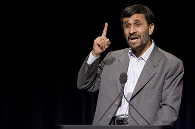 Provokatér, nebo nevzdlanec? Podle Ahmadíneáda je Írán svobodnou mírumilovnou zemí, která je sama obtí terorismu.