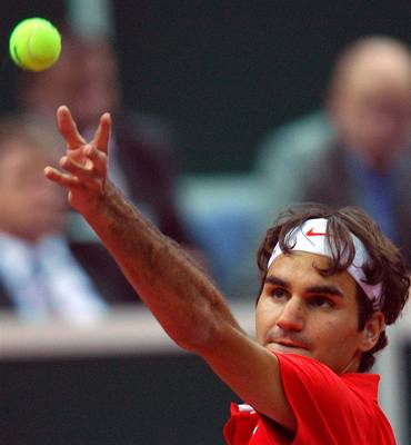Roger Federer porazil Radka tpánka 6:3, 6:2, 6:7 a 7:6.