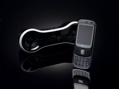 HTC Touch Dual patí mezi nejhezí telefony na trhu.