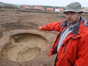 ensk plastika, kterou objevili archeologov minul tden v Maovicch u Znojma, je nejvt svho druhu ve stedn Evrop.