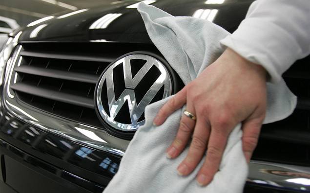 Volkswagen i přes odstávky zvýšil zisk