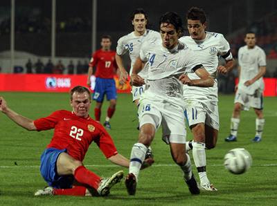 Fotbalisté Izraele v zápase s Ruskem.