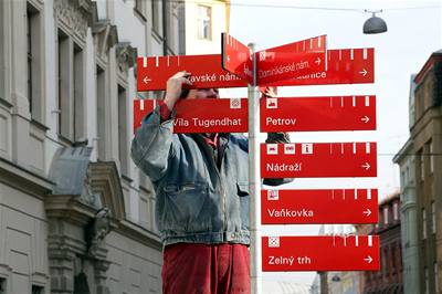 Nové smrovky jsou instalovány v ulicích Brna