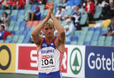 Desetiboja� Josef Karas.