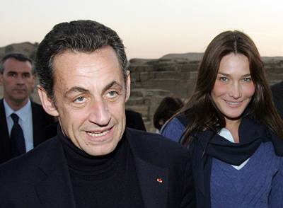 Nicolas Sarkozy s manelkou Carlou.