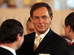 Jan vejnar mezi voliteli.