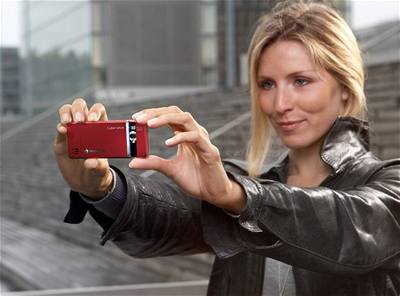 Sony Ericsson představil v Barceloně 7 nových mobilů