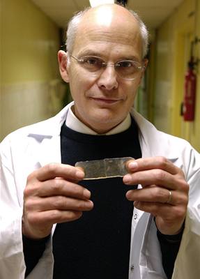 Šéf chemického oddělené francouzského Národního centra Ludwik Leibler.