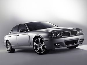 Jaguar XJR