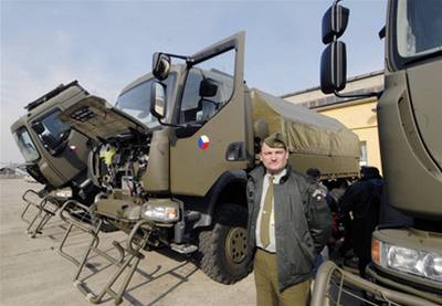 Terénní vozy znaky Tatra budou slouit armád.