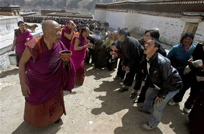 na opt povolila turistm cesty do Tibetu