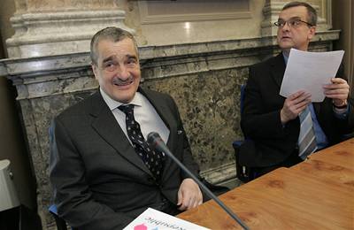 Ministr zahranií Karel Schwarzenberg.