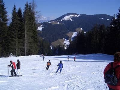 Skiwelt Wilder Kaiser-Brixental byl loni vyhláen nejlepím lyaským areálem na svt. Nabízí 250 kilometr sjezdovek, 144 kilometr beckých tratí a 90 lanovek a vlek.