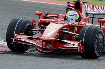 Spor o stropy: Ferrari chce dát FIA k soudu
