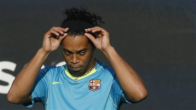 Ronaldinho zakotvil v AC Milán