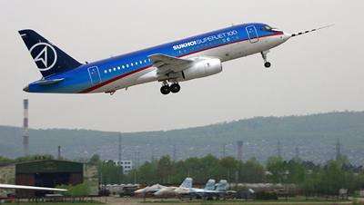 Nové ruské letadlo Superjet-100.