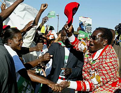 Komise potvrdila Mugabeho vtzstv