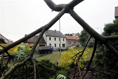 Po boui jsou stovky odbratel bez proudu