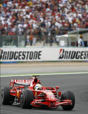Ferrari opt troumfovalo. 