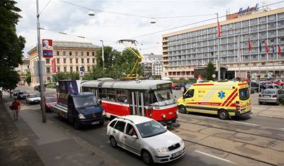 Husovu ulici �eká �trnáctim�sí�ní rekonstrukce, která ve m�st� zna�n� zkomplikuje dopravu.