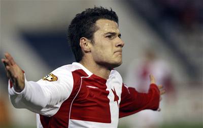 Daniel Pudil oslavuje vstřelení gólu do mladoboleslavské sítě.