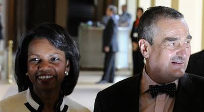 Minist�i zahrani�í z�ejm� budou na podzim podepisovat dal�í smlouvu.