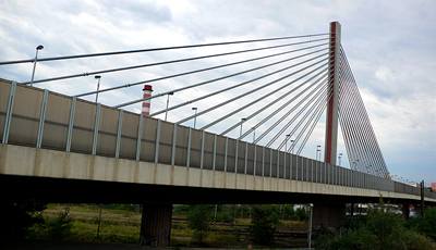 Lanový most je součástí Jižní spojky