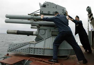 Rusko oznámilo, e vysílá na pomoc ukrajinské lodi k somálským behm válenou lo (na snímku z íjna 2004)