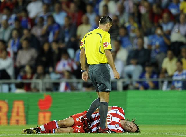Atlético Madrid Getafe sice porazilo, hvzda Atlética Maniche zápas hodn bolel. 